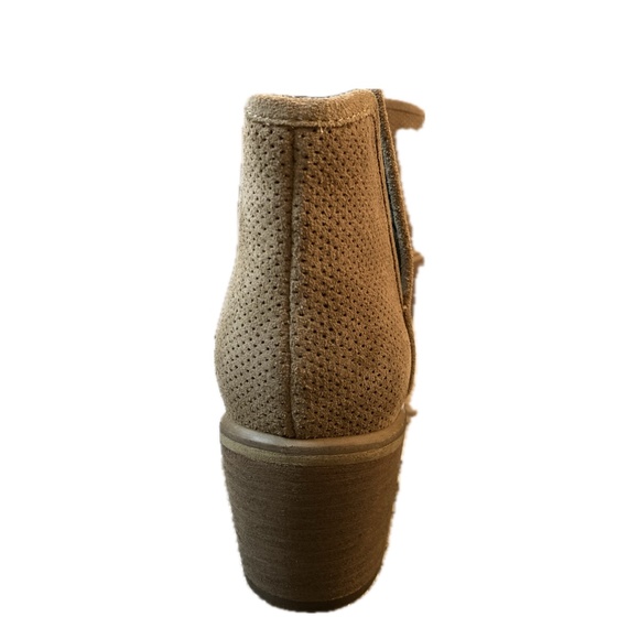 BP. Split Shaft Light Tan Suede Ankle Booties - Picture 7 of 8